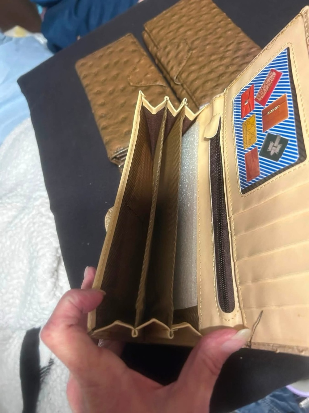 Wallets - Picture 3 of 3